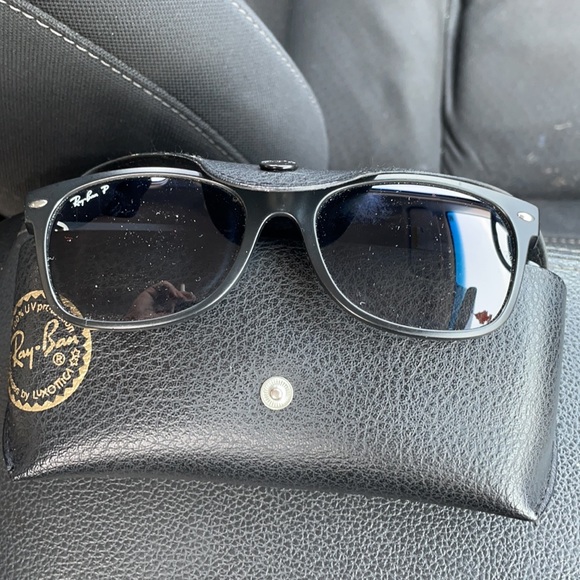 “New wayfarer classic” polarized RayBan sunglasses - Picture 4 of 4